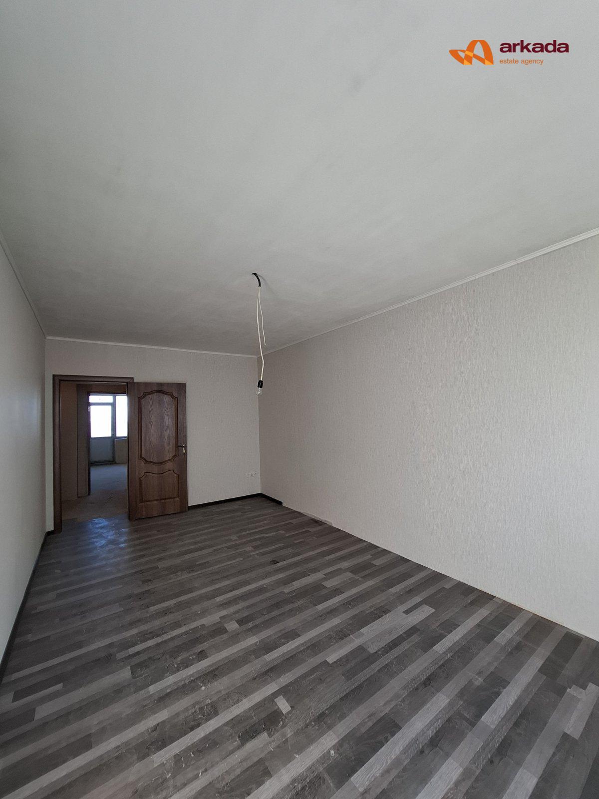 Продаю 1кімнатну квартиру біля річки. Газове опалення. Частковий ремонт. 43м2