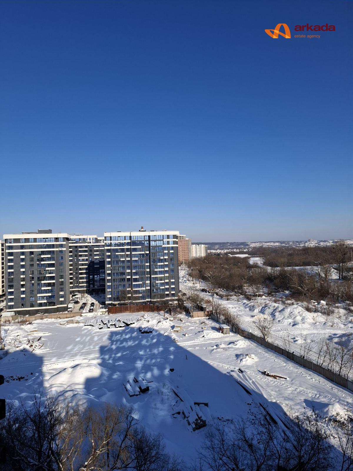 Продаю панорамну 1кімнатну квартиру з ремонтом.Газове опалення.43м2.