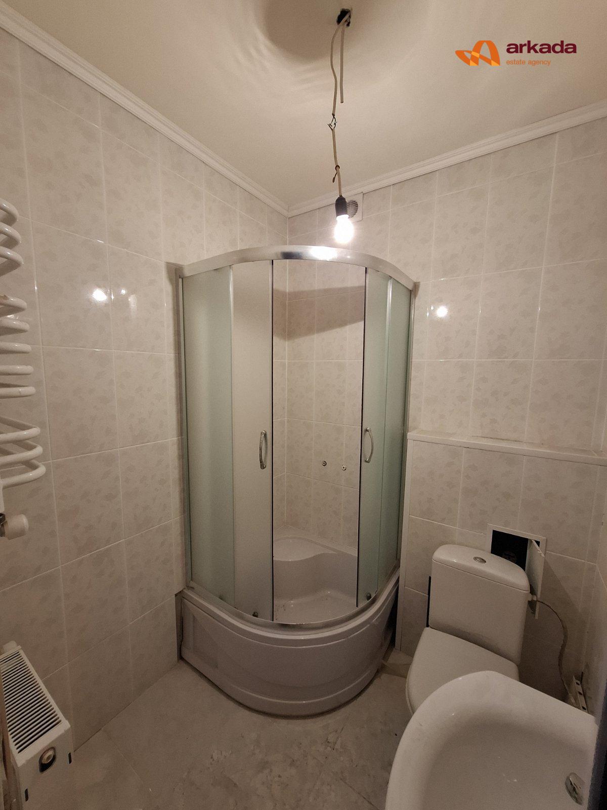 Продаю панорамну 1кімнатну квартиру з ремонтом.Газове опалення.43м2.