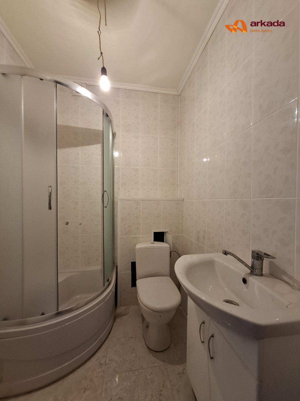 Продаю панорамну 1кімнатну квартиру з ремонтом.Газове опалення.43м2.