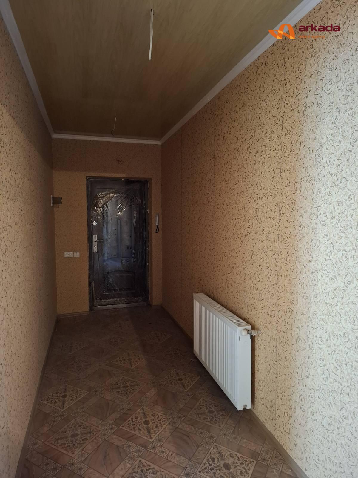 Продаю панорамну 1кімнатну квартиру з ремонтом.Газове опалення.43м2.