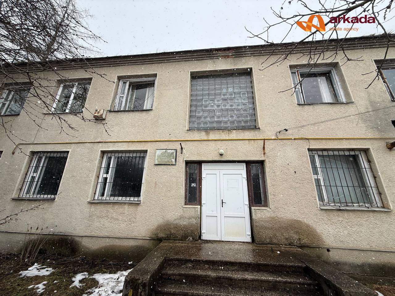 Пропонується до продажу масштабний виробничо-комерційний комплекс  в смт Богородчани.