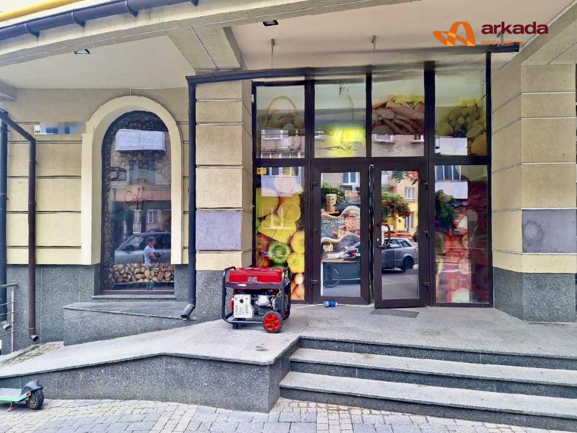 ПРОДАЖ ФАСАДНОГО КОМЕРЦІЙНОГО ПРИМІЩЕННЯ В ЦЕНТРІ  МІСТА