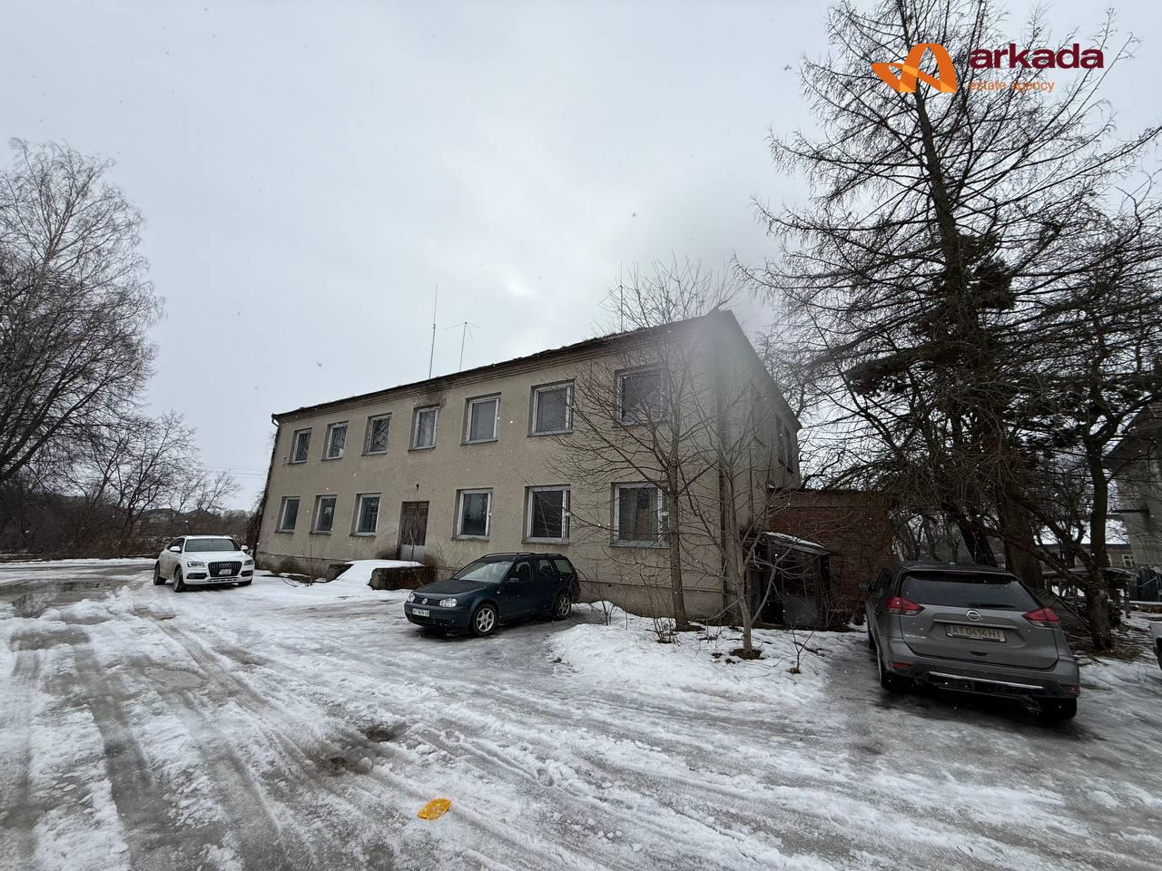 Пропонується до продажу масштабний виробничо-комерційний комплекс  в смт Богородчани.