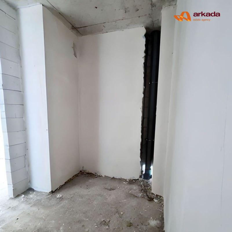 Продаж видової 3 кімнатної квартири в Manhetten