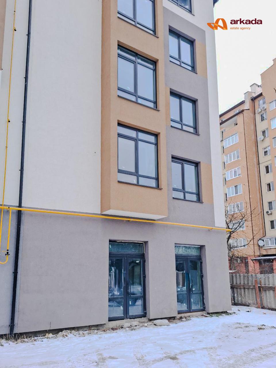 Продам фасадне комерційне приміщення 1 лінія від дороги з перспективою капіталізації вулиція Вовчинецька 115