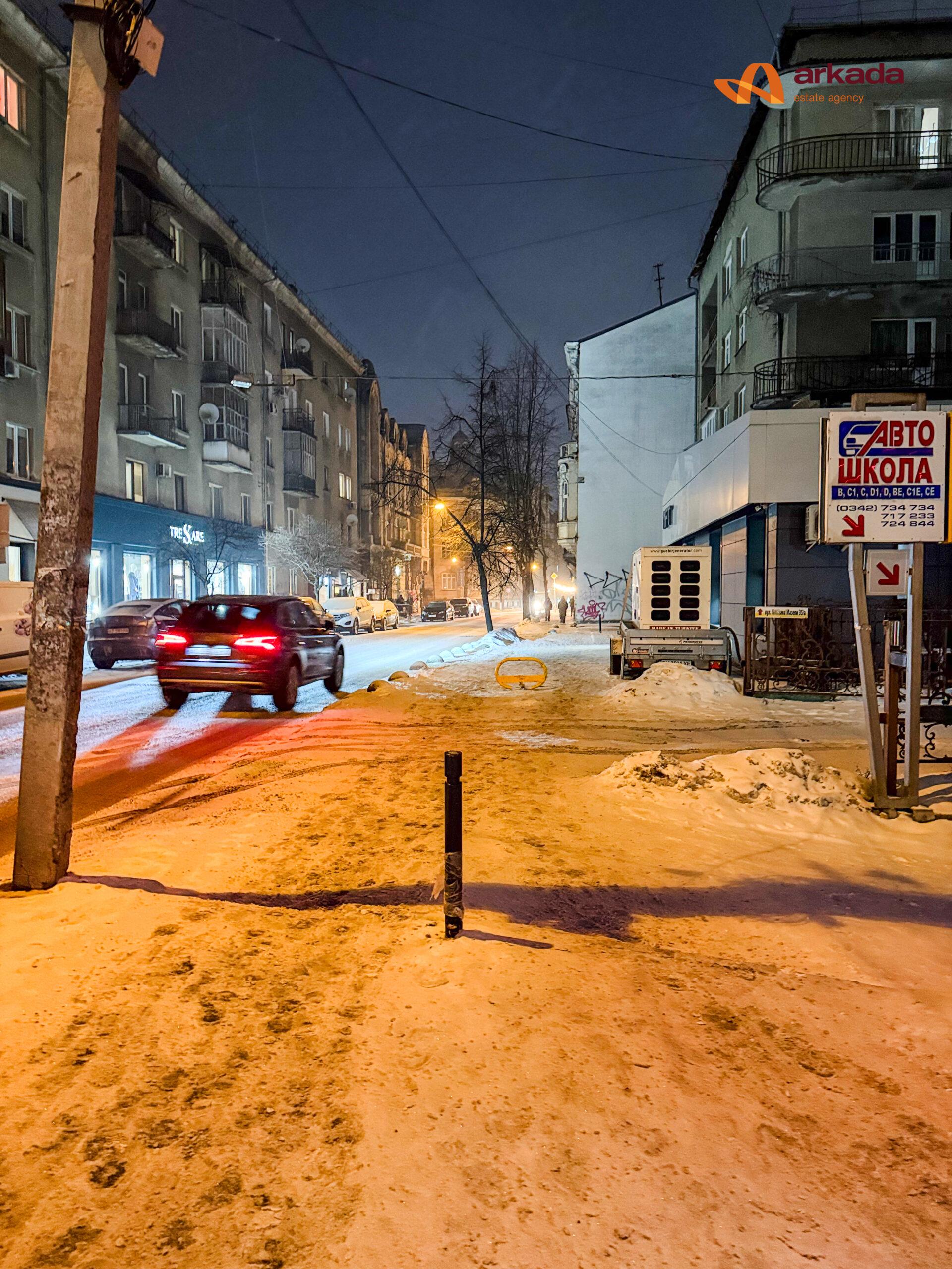 ПРОДАЖ ФАСАДНОГО КОМЕРЦІЙНОГО ПРИМІЩЕННЯ В ЦЕНТРІ  МІСТА