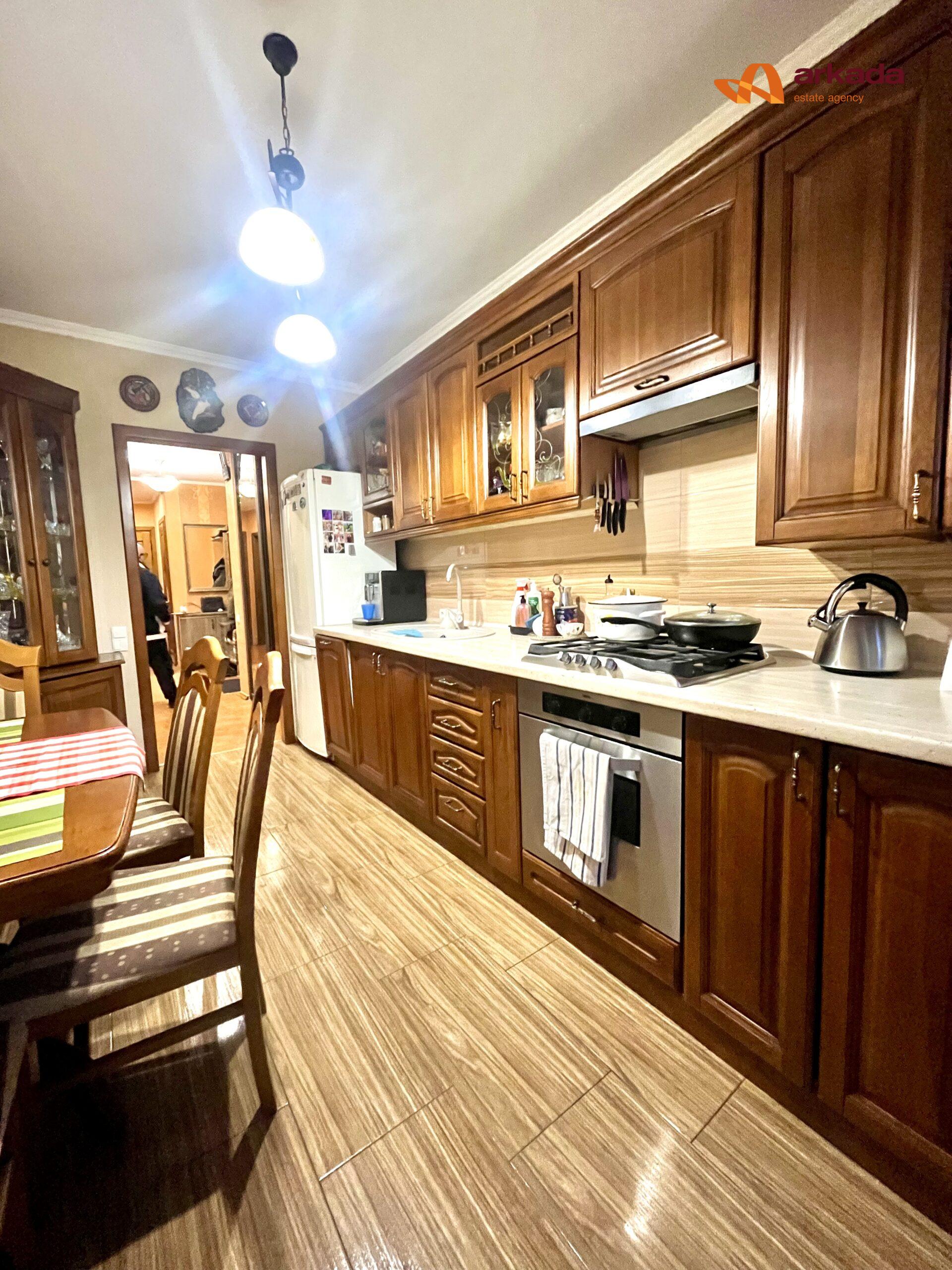 Продаж 3 кімнатної квартири