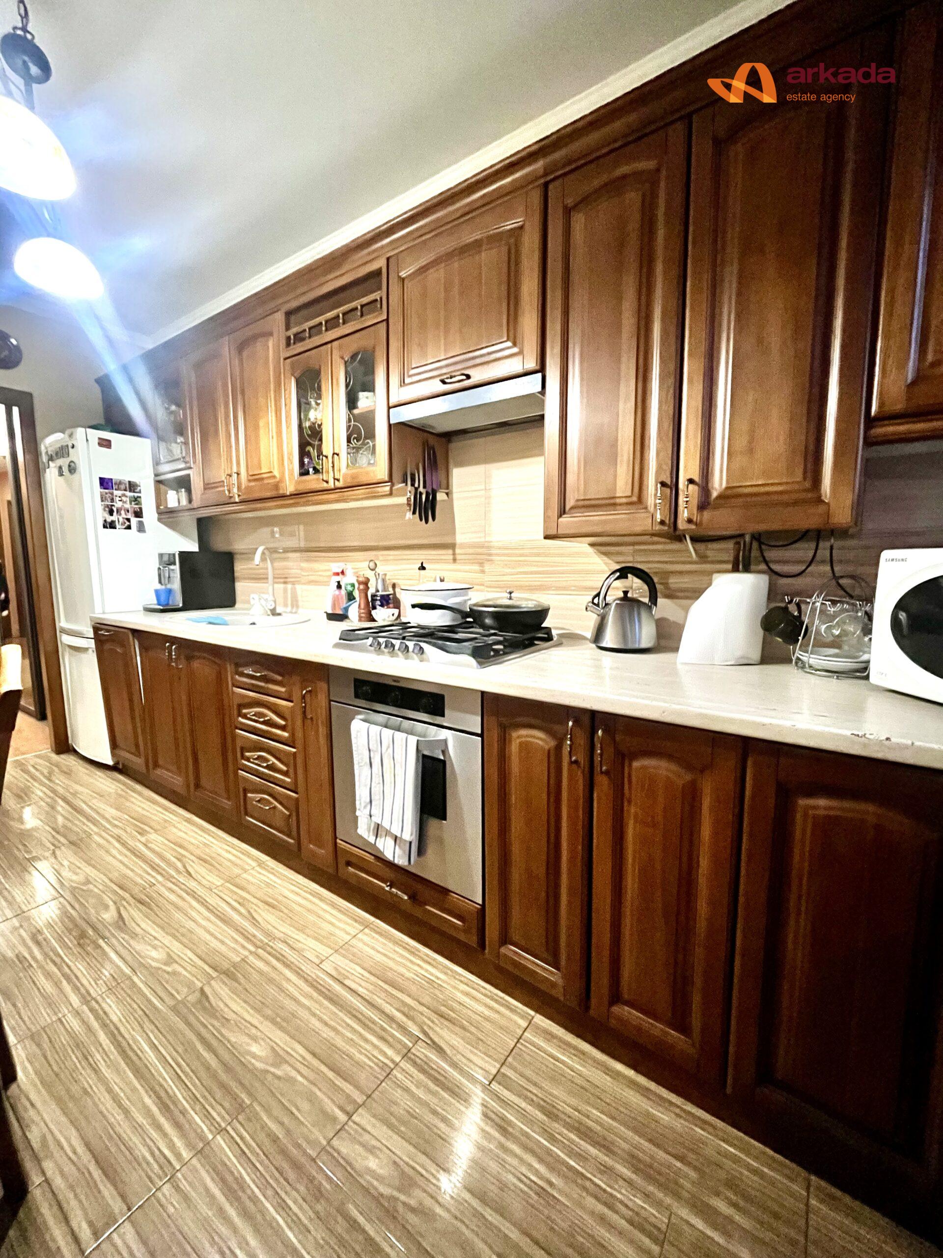 Продаж 3 кімнатної квартири