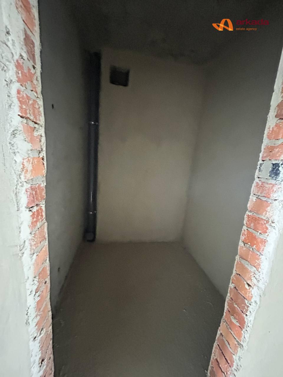 Продаж просторої 2-кімнатної квартири з кухнею-студією в Затишній локації!