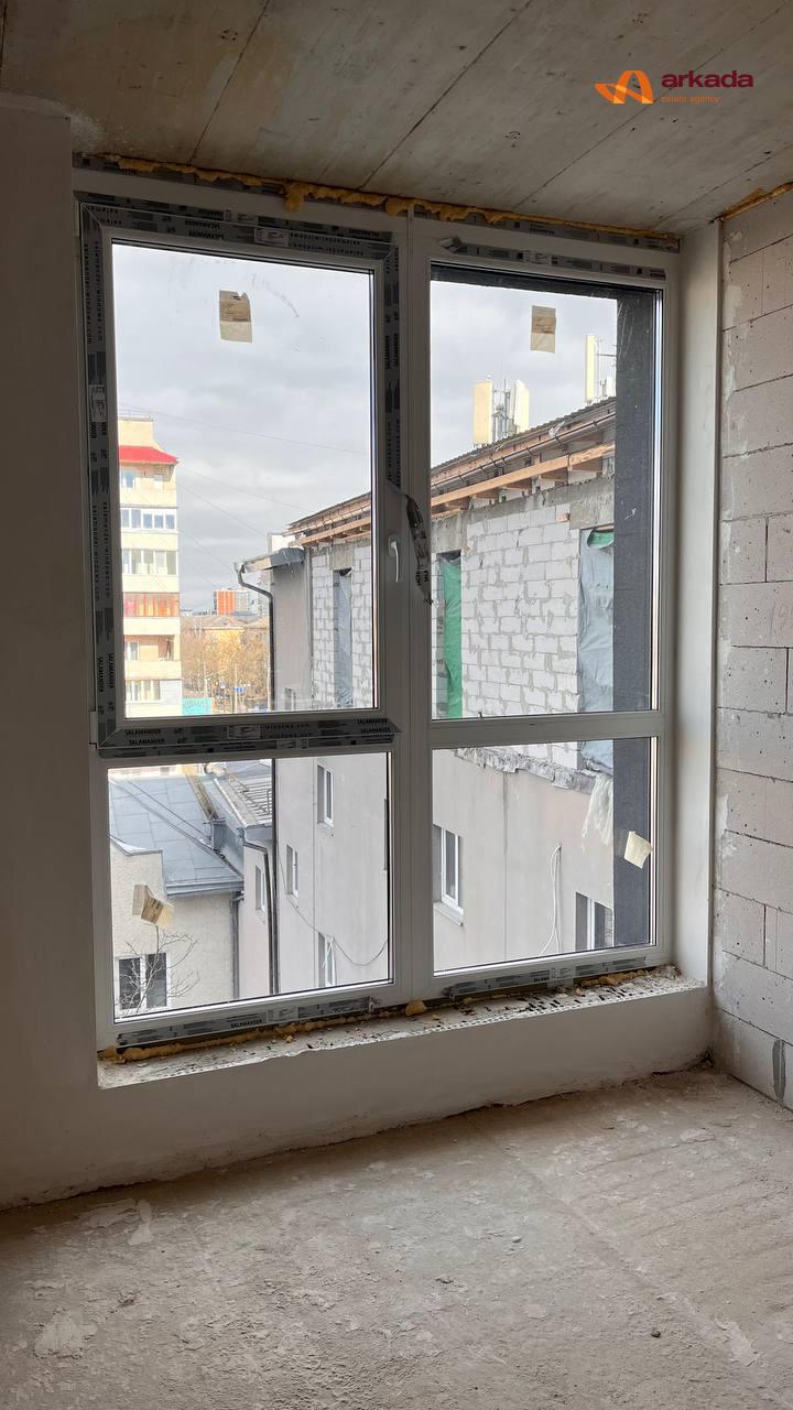 Продаж 2 квартири бізнес-класу в центрі Івано-Франківська