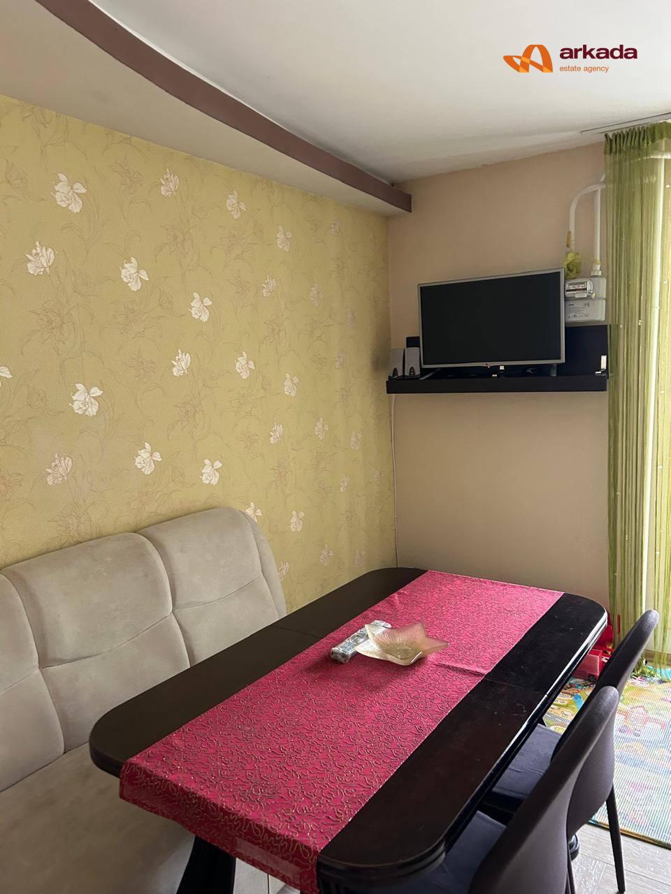 Продаж просторої 2 кімнатної квартири з ремонтом та меблями  по вул. Симоненка (р-н Каскад)