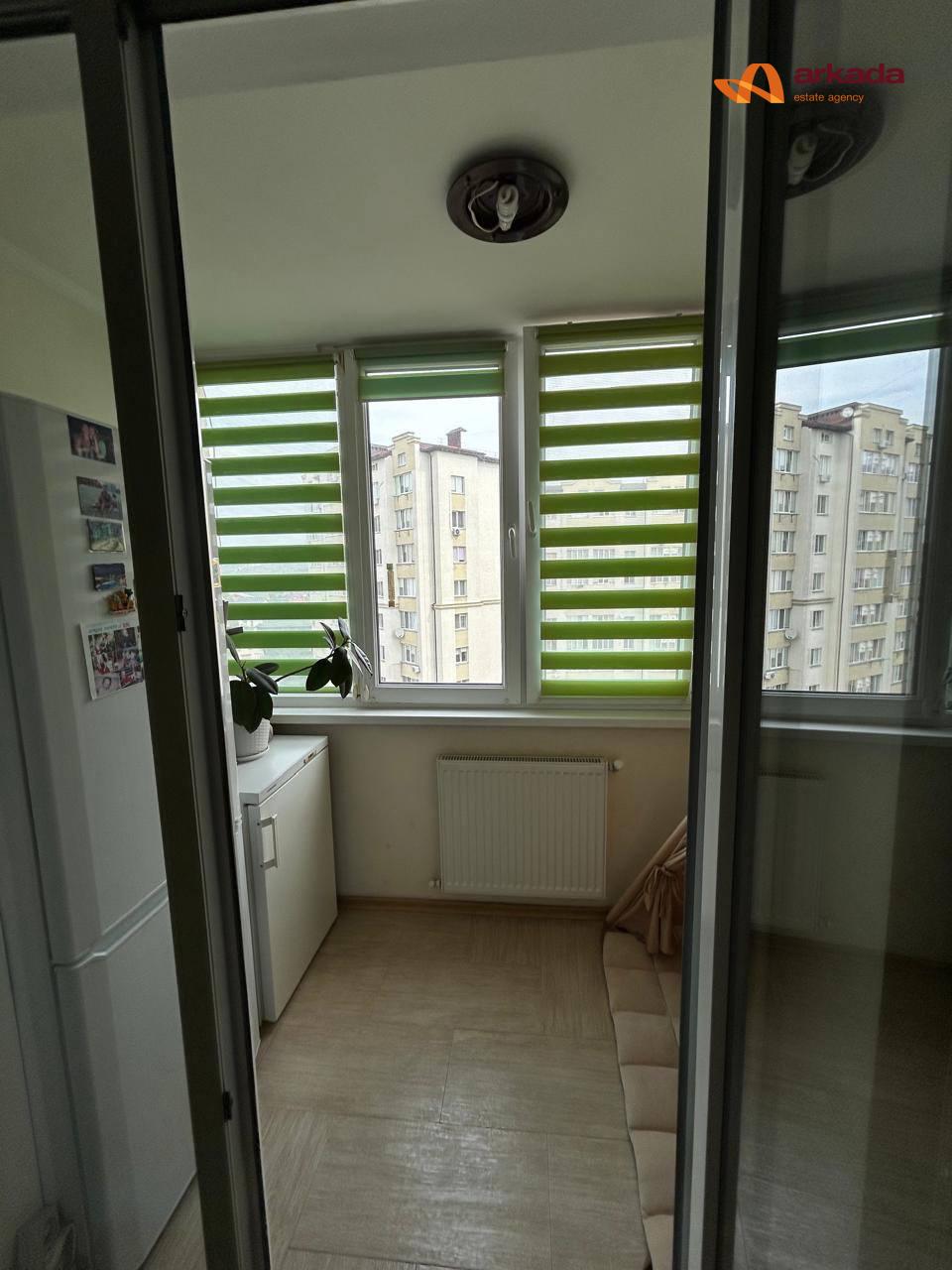 Продаж просторої 2 кімнатної квартири з ремонтом та меблями  по вул. Симоненка (р-н Каскад)