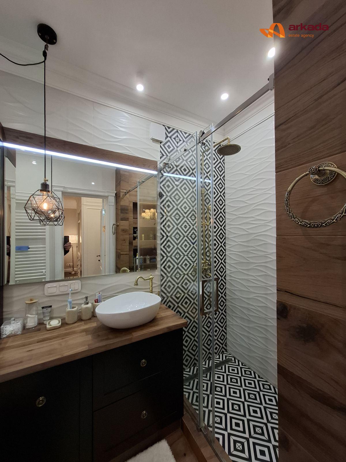 Продаю 1кімнатну квартиру зі стильним ремонтом біля озера