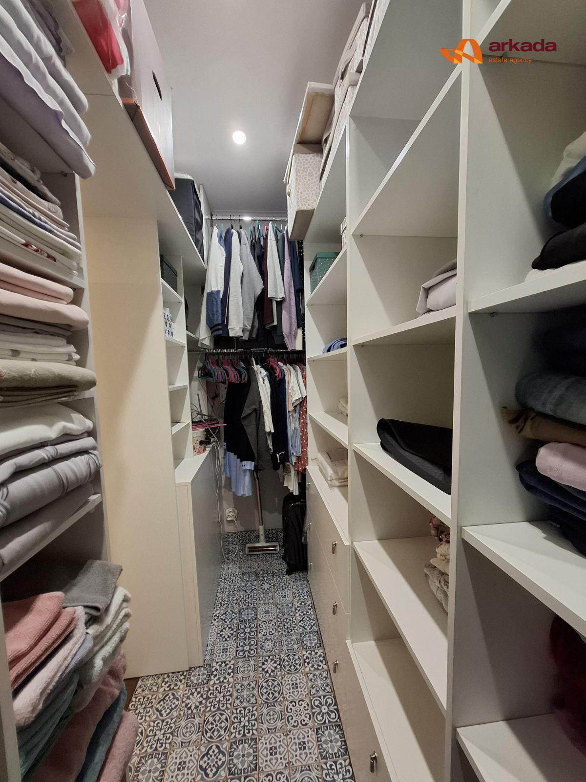 Продаю 1кімнатну квартиру зі стильним ремонтом біля озера