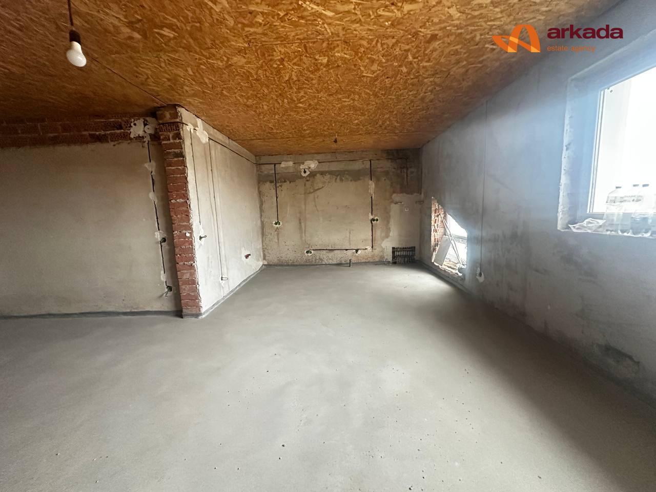 ТЕРМІНОВИЙ продаж великої квартири,вул.Кисилевськоі 42а