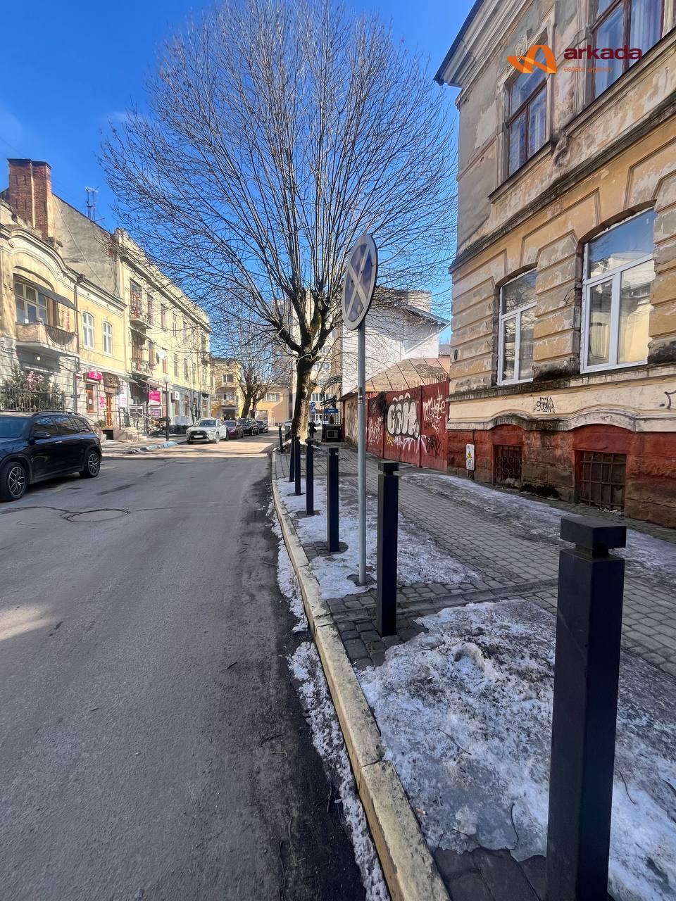 Продаю комерційне приміщення вул.Шопена