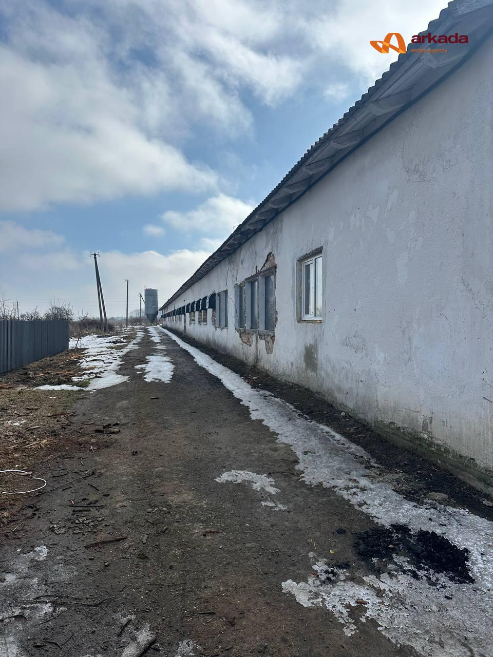 Продаю готовий фермерський комплекс біля Коломиї.