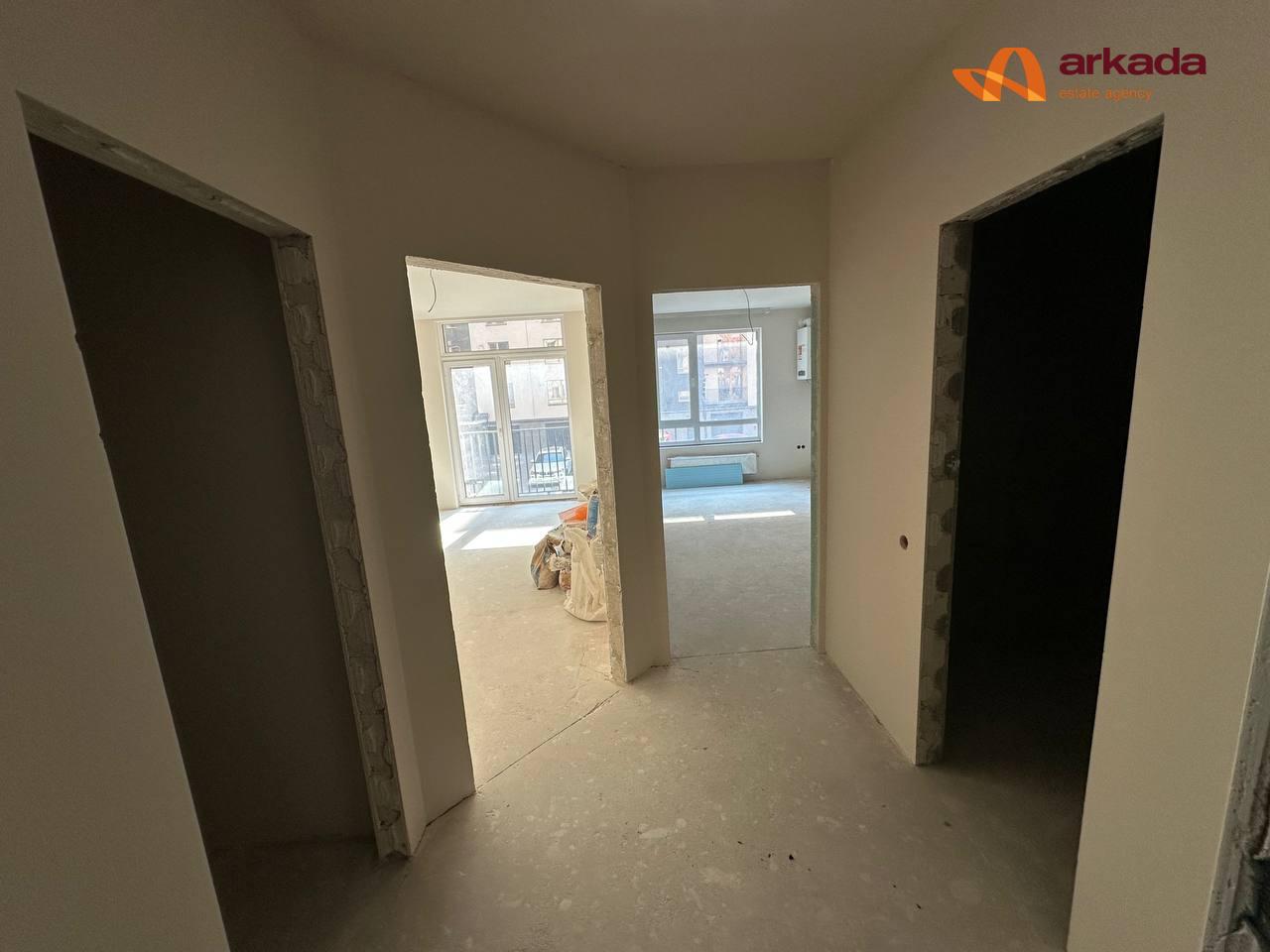 Здана 1к з чорновим ремонтом Центр вул. Тарнавського – Кобилянська