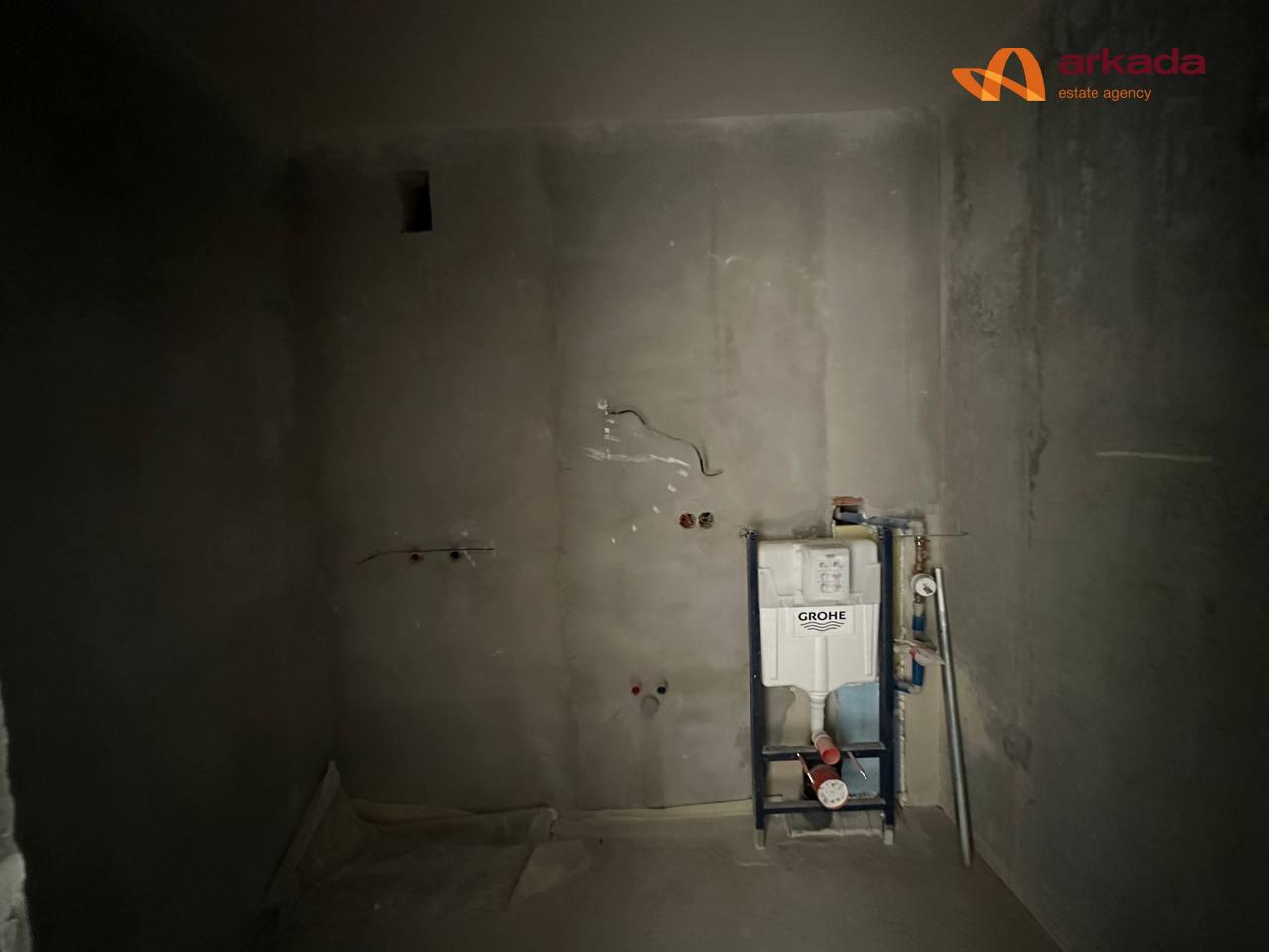 Здана 1к з чорновим ремонтом Центр вул. Тарнавського – Кобилянська