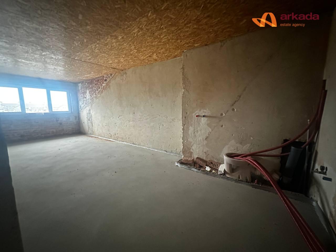 ТЕРМІНОВИЙ продаж великої квартири,вул.Кисилевськоі 42а