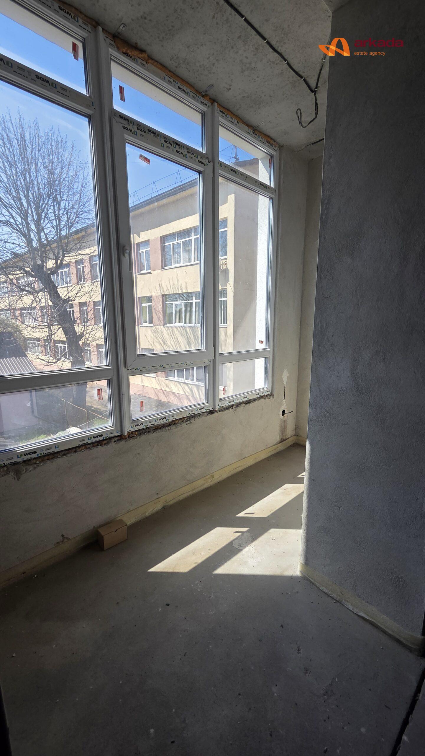 Продається двокімнатна квартира по вул. Вовчинецька