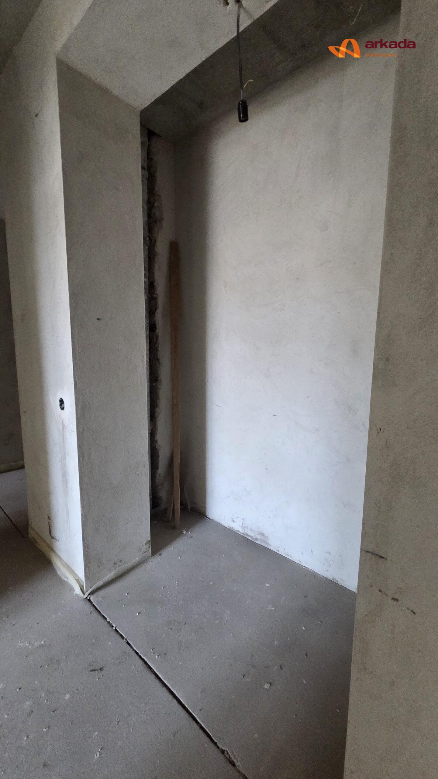 Продається двокімнатна квартира по вул. Вовчинецька