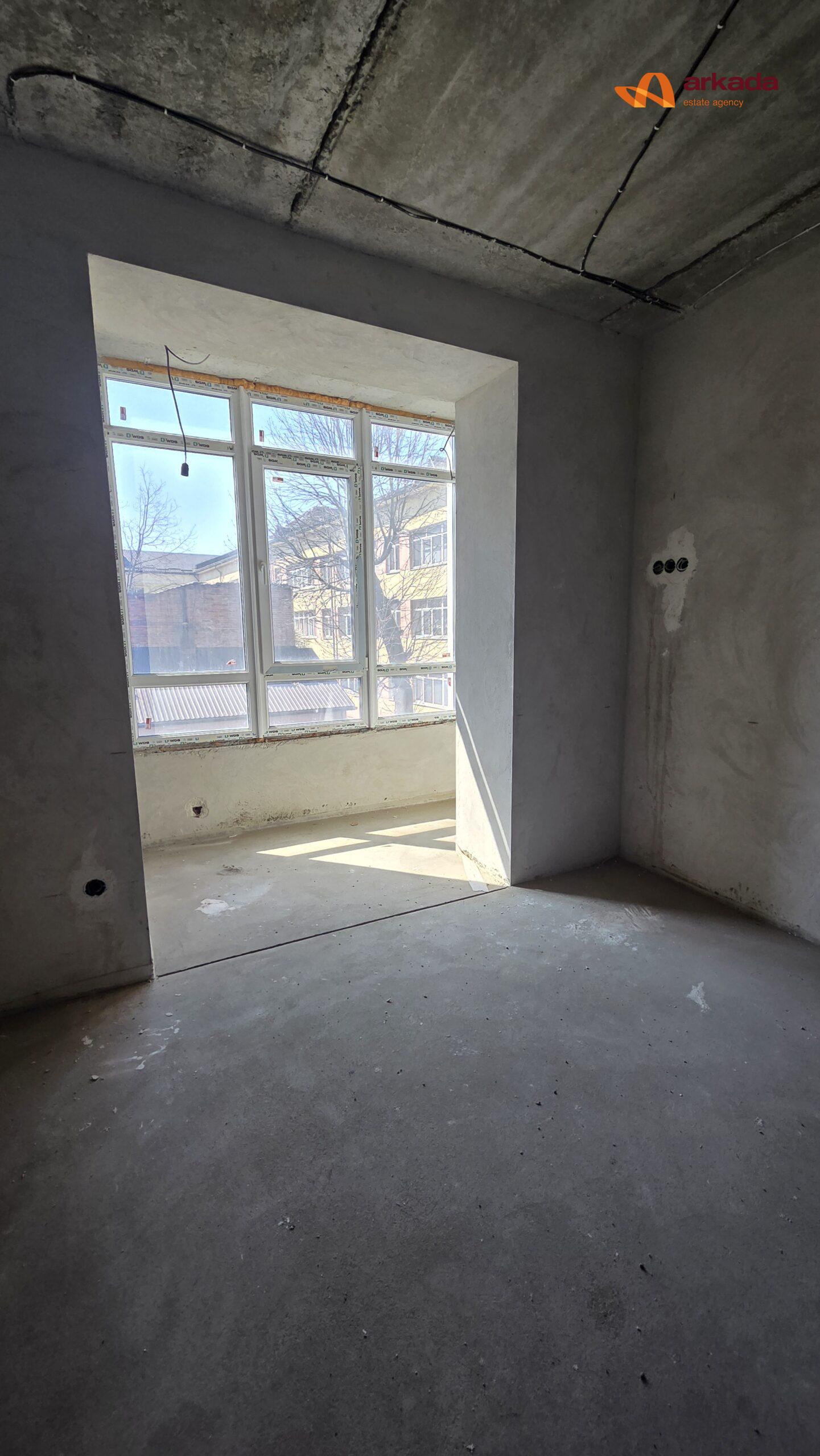 Продається двокімнатна квартира по вул. Вовчинецька