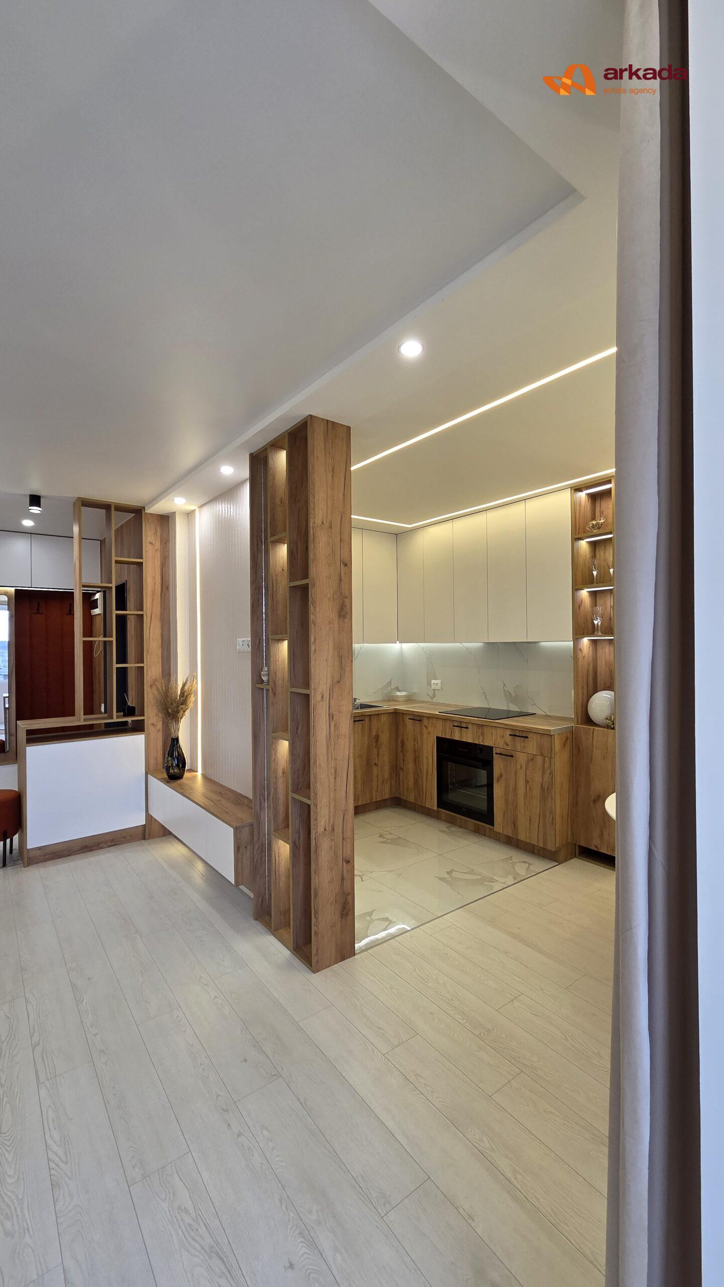 Двокімнатна квартира з кухнею-студією