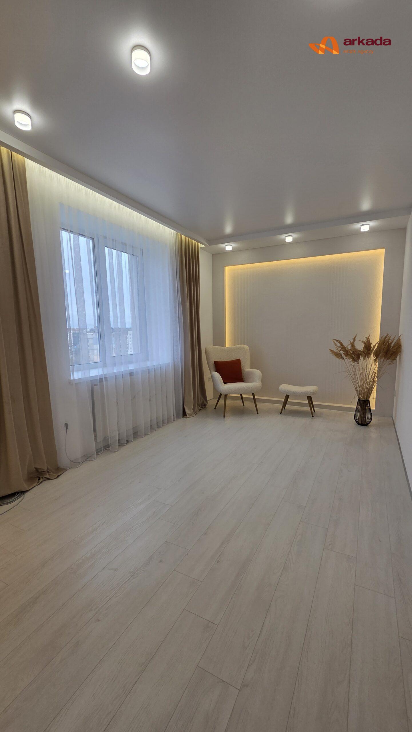 Двокімнатна квартира з кухнею-студією