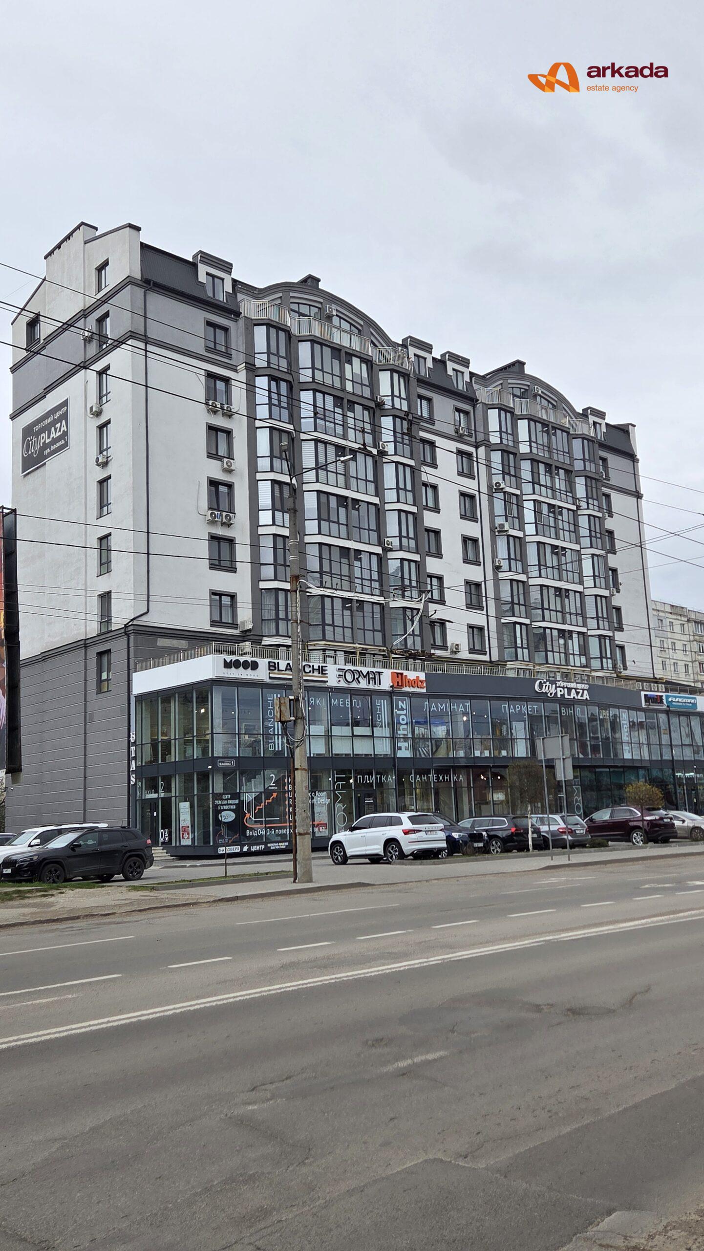 Двокімнатна квартира з кухнею-студією