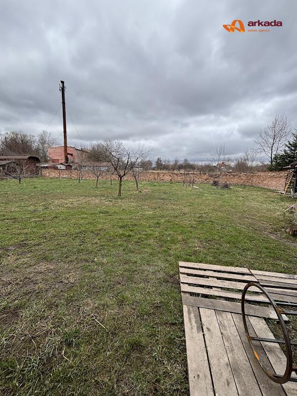 Продаю комерційне приміщення 4 поверхи. 672м2.