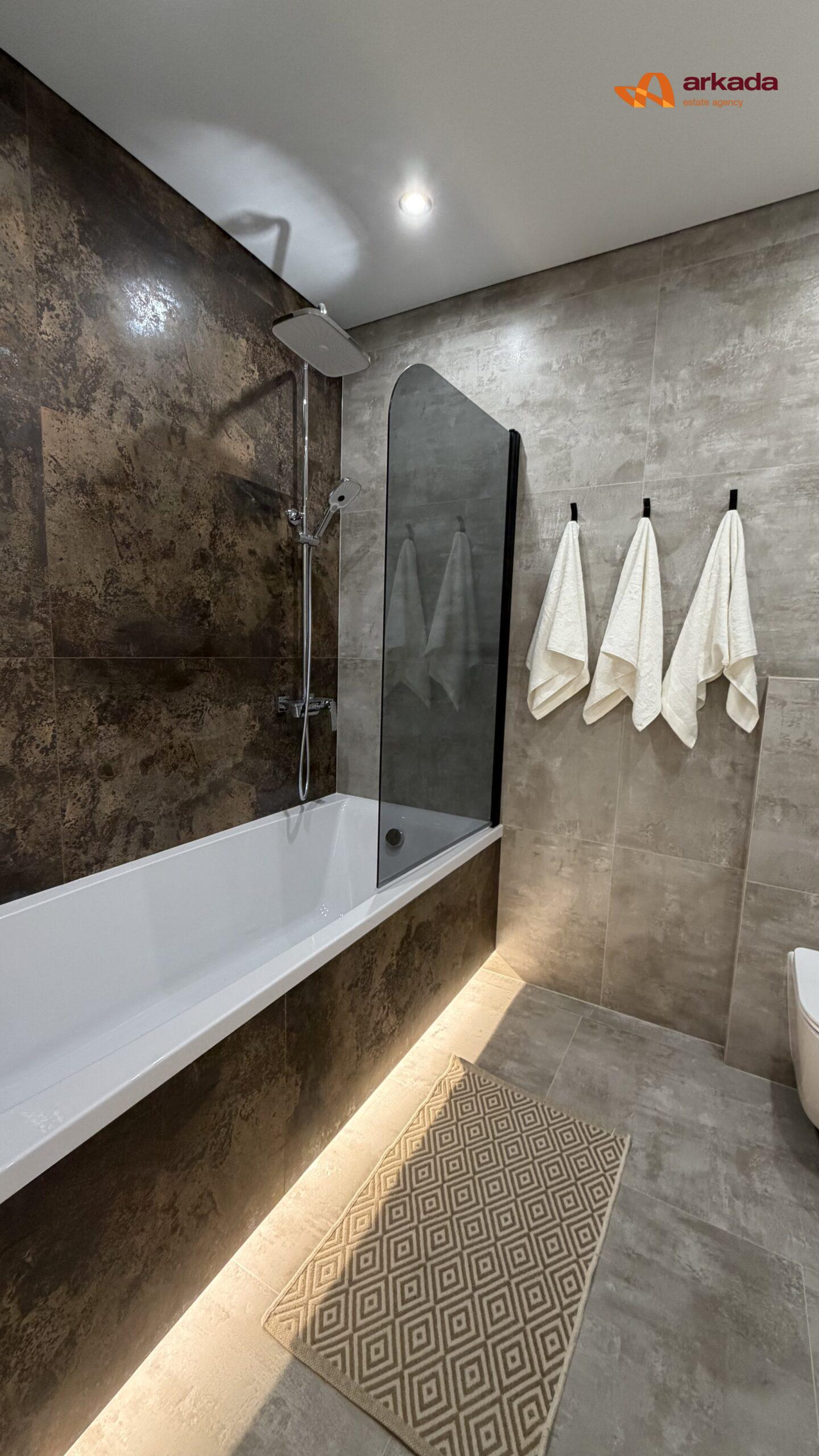 2кім з якісним ремонтом в жк Manhattan