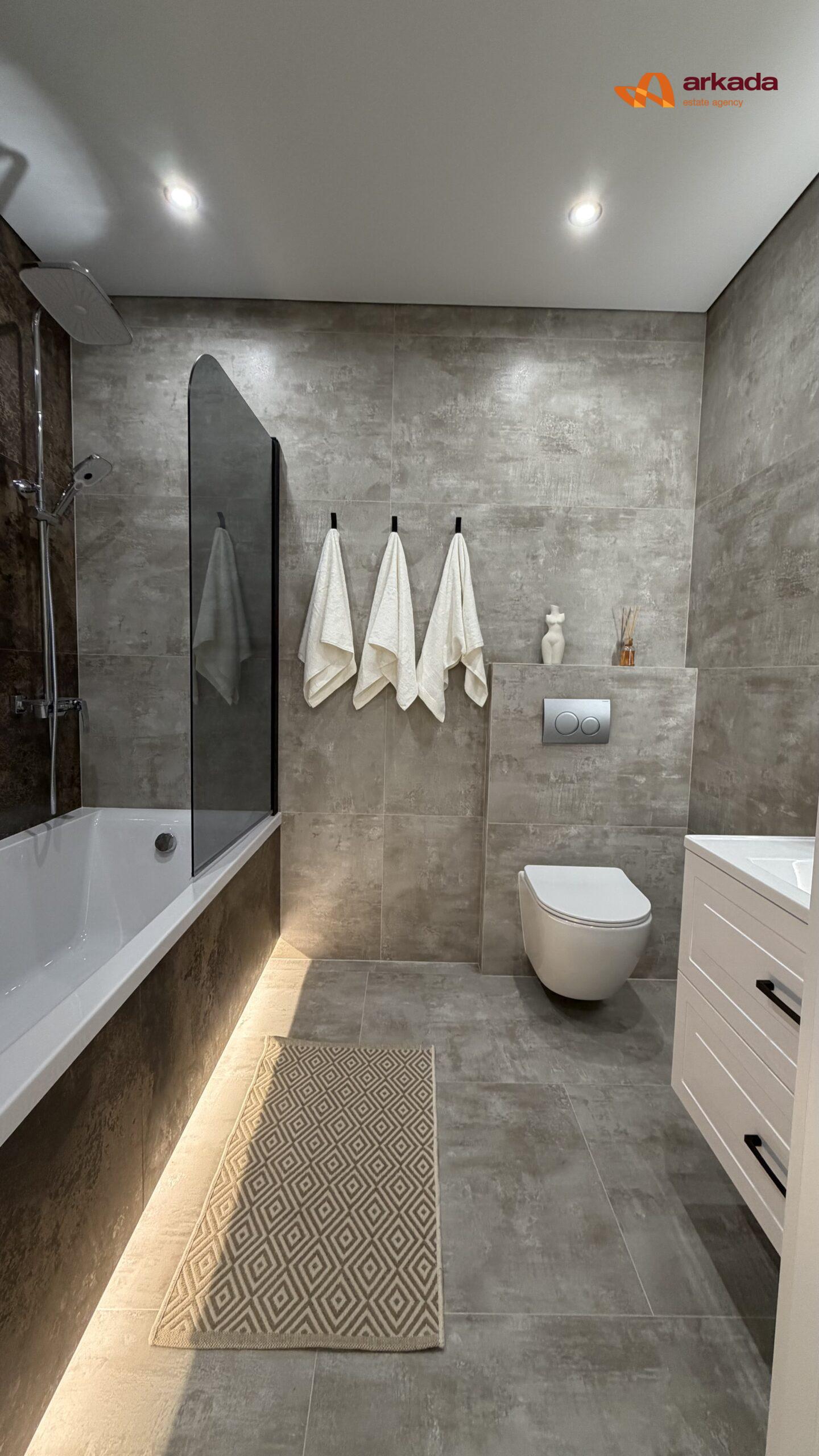 2кім з якісним ремонтом в жк Manhattan