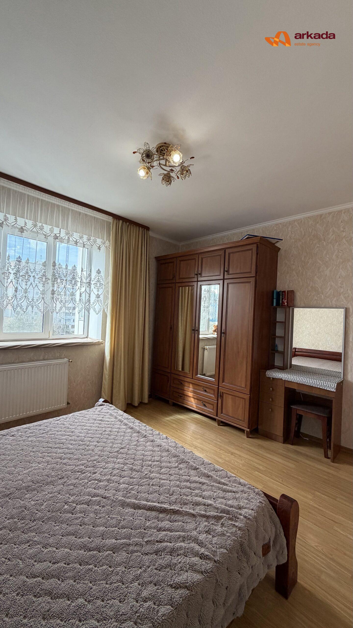 2кім з меблями, цегляний буд, індивід опалення