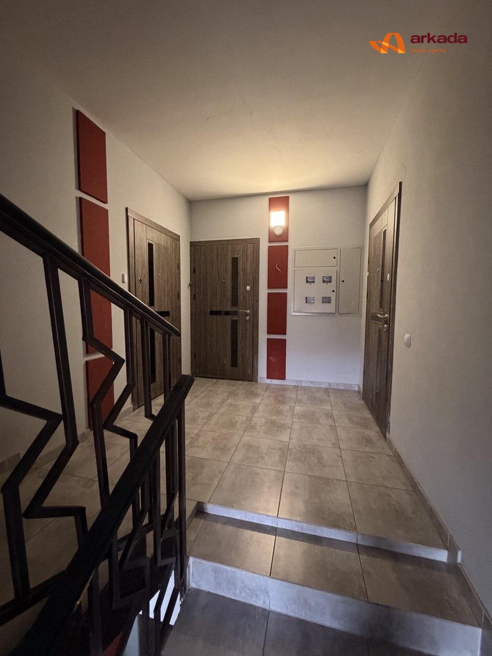 Продаю 2кім.квартиру в зданій новобудові. 5-поверх!