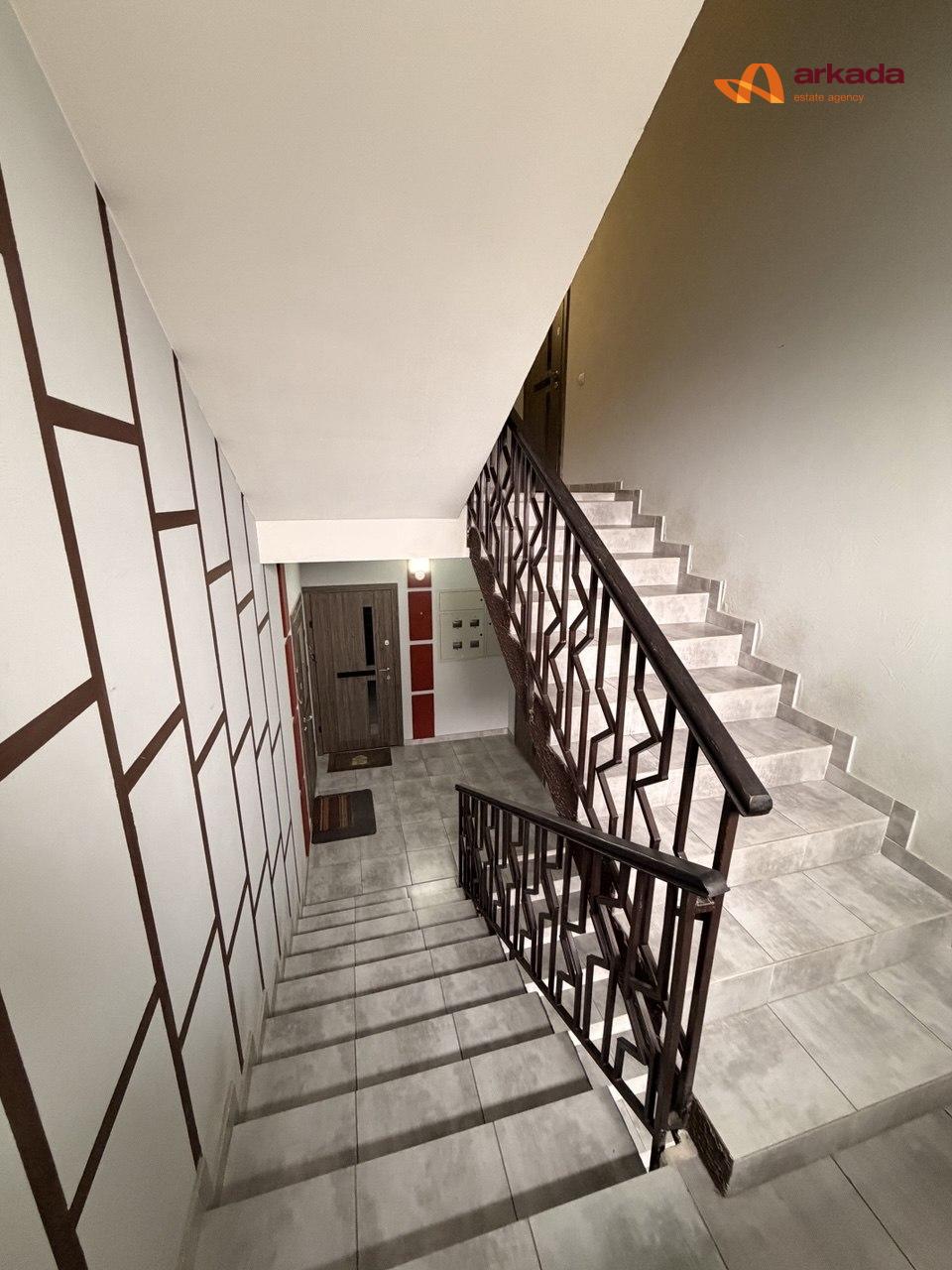 Продаю 2кім.квартиру в зданій новобудові. 5-поверх!