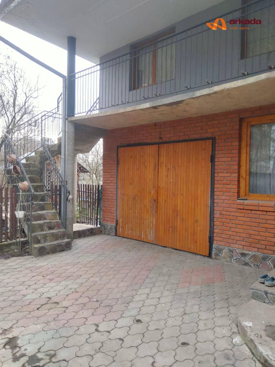 ПРОДАМ особняк з власною земельною ділянкою Центр міста.