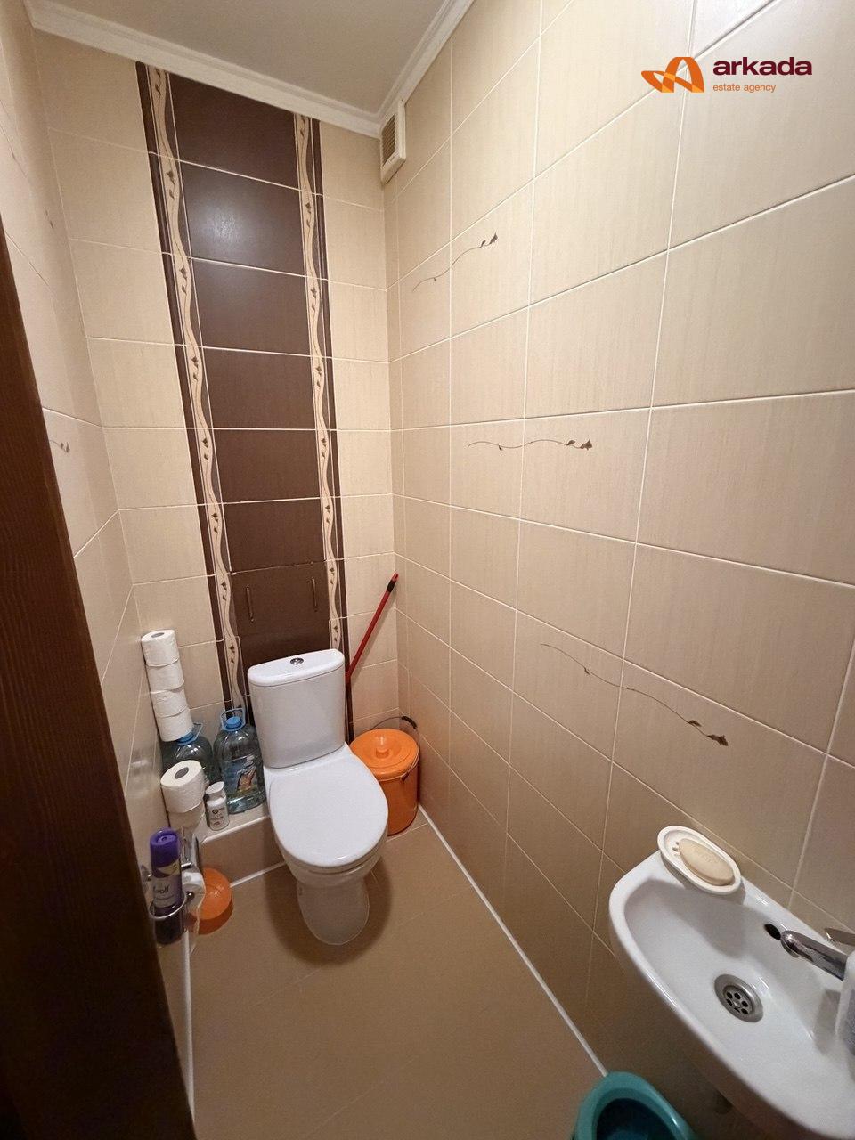 Продаю 2кім.квартиру з ремонтом по вул. Укр.Дивізії.
