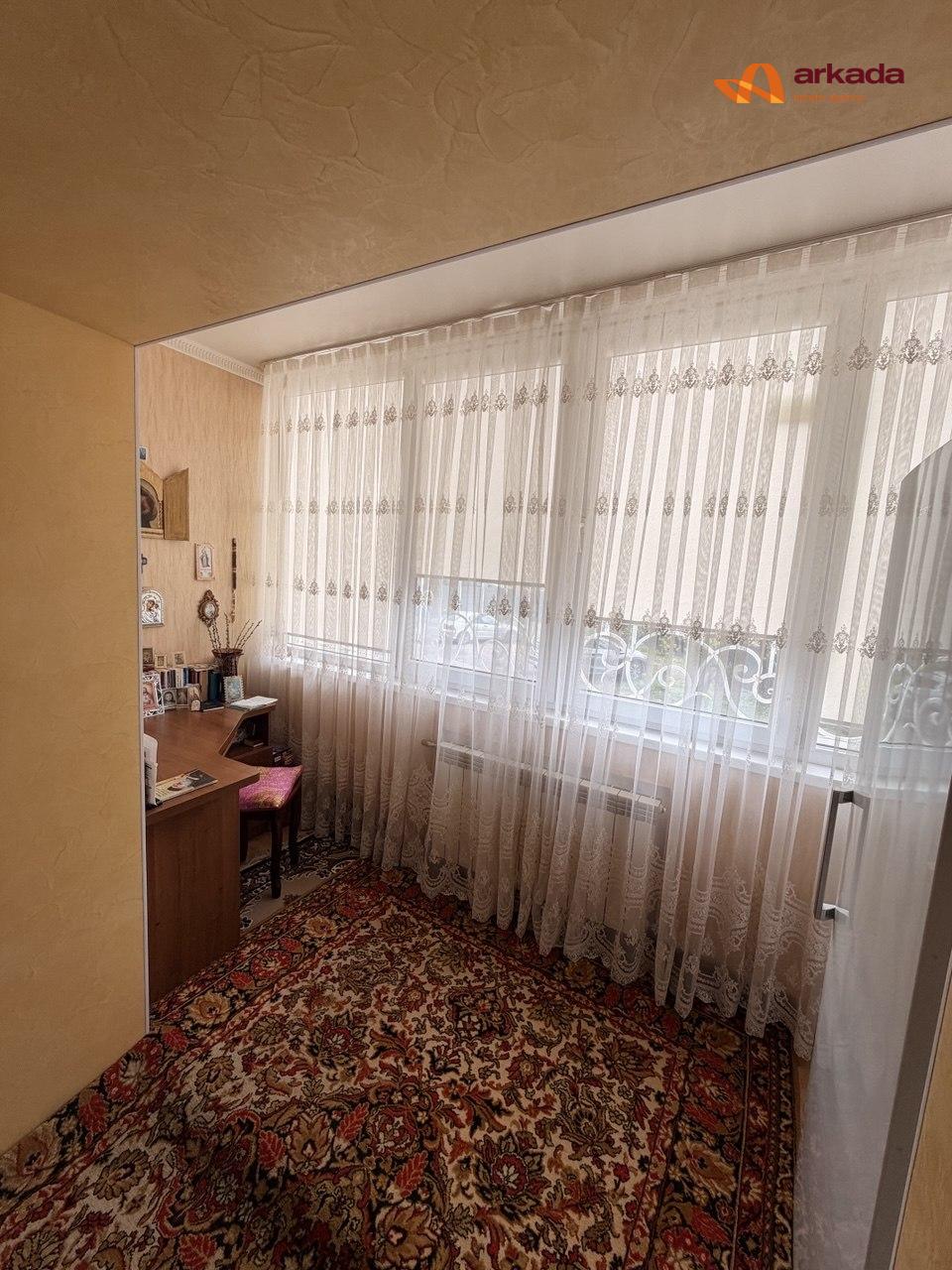 Продаю 2кім.квартиру з ремонтом по вул. Укр.Дивізії.
