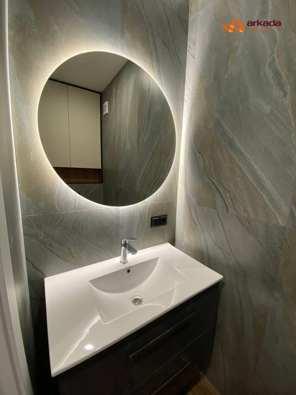 Готова 2 кім. квартира +кухня-студія Вул.Незалежності ! Євроремонт 3-Поверх