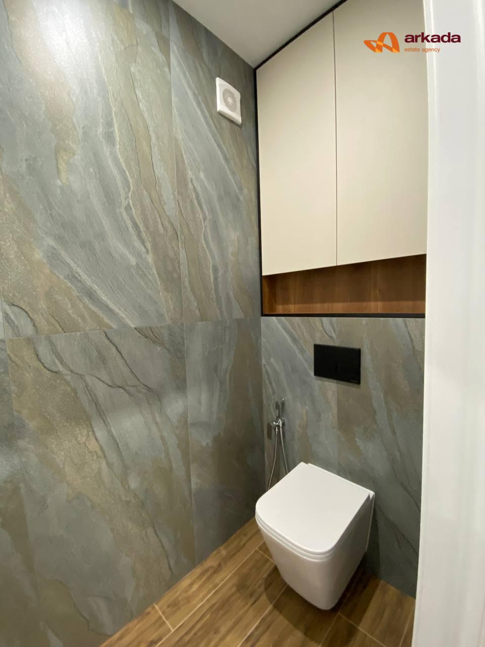 Готова 2 кім. квартира +кухня-студія Вул.Незалежності ! Євроремонт 3-Поверх