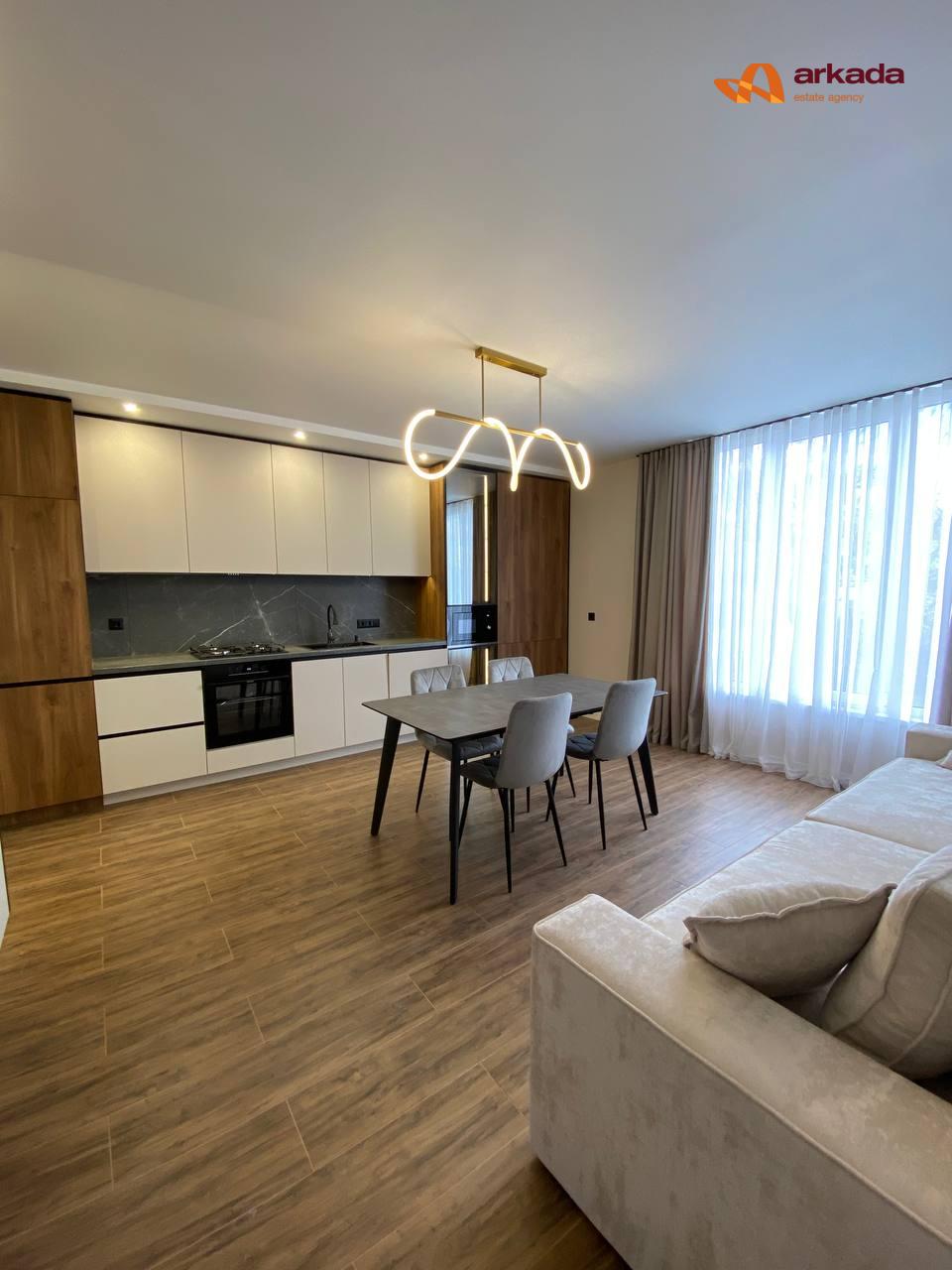 Готова 2 кім. квартира +кухня-студія Вул.Незалежності ! Євроремонт 3-Поверх