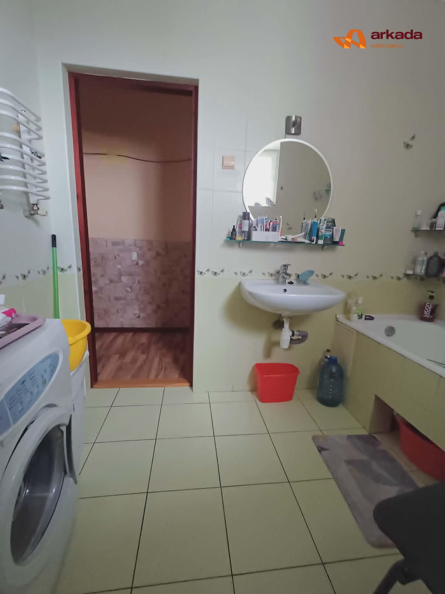 Продаж 2-кім квартира вул. Вовчинецька, 215