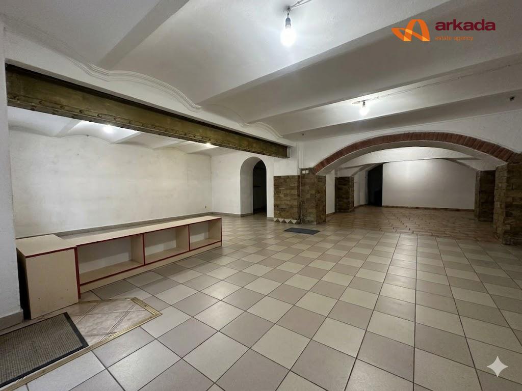 Комерційне приміщення в самому серці міста (Парк Міцкевича) Грушевського – Курбаса Центр.