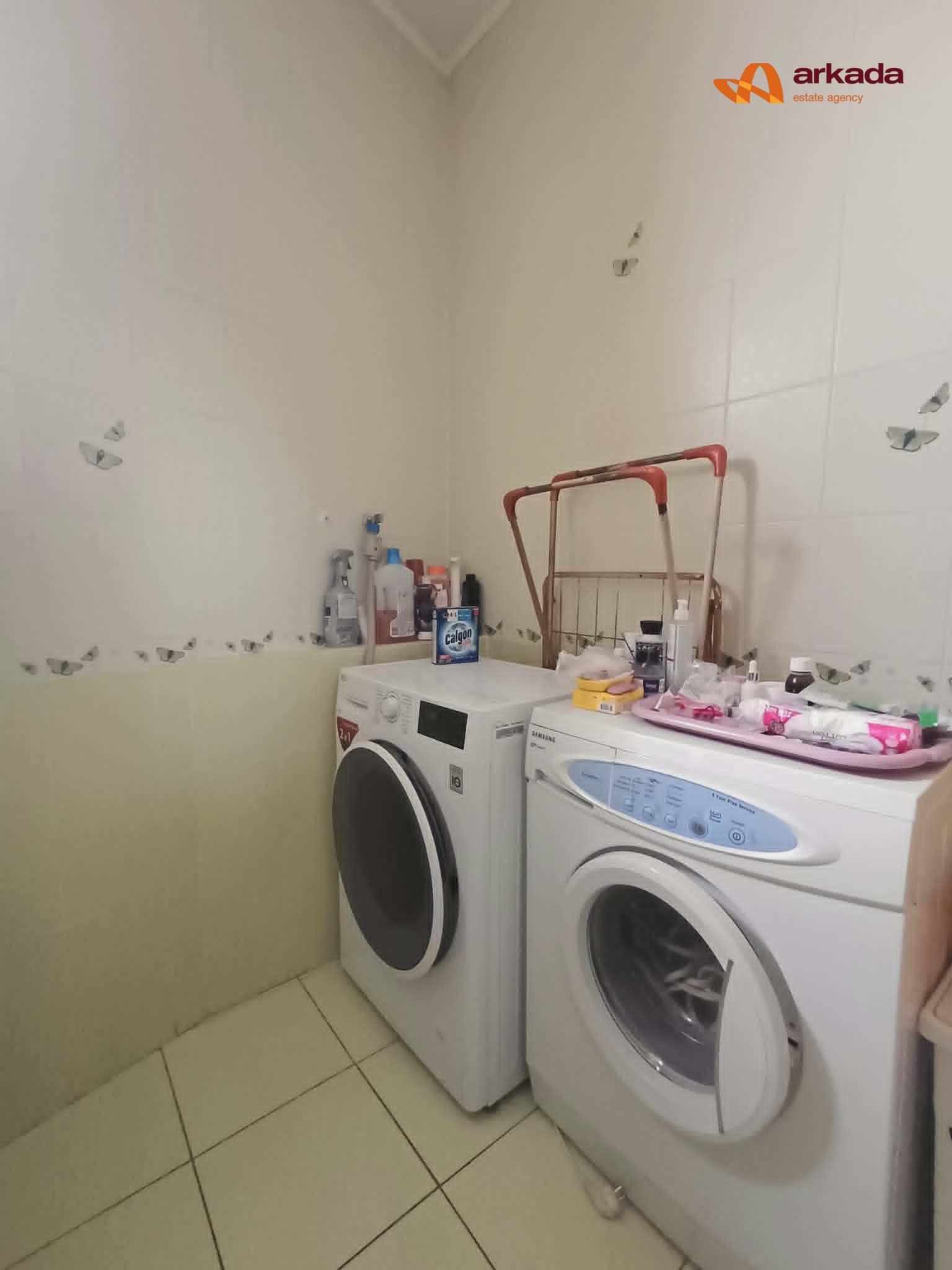 Продаж 2-кім квартира вул. Вовчинецька, 215
