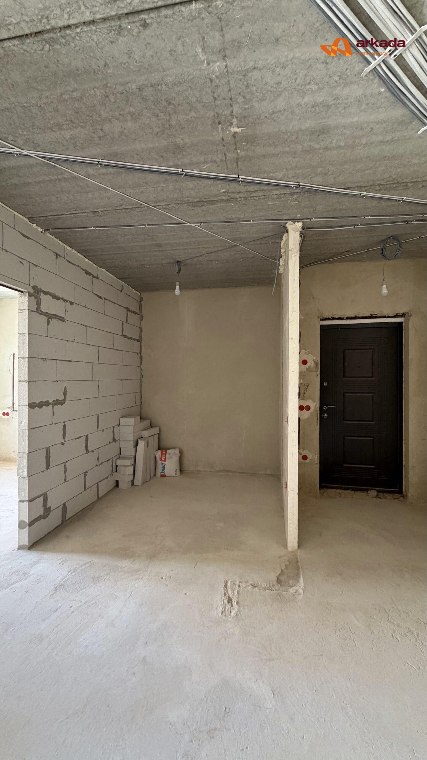 велика 1.5кім в центрі, з ремонтом та меблями
