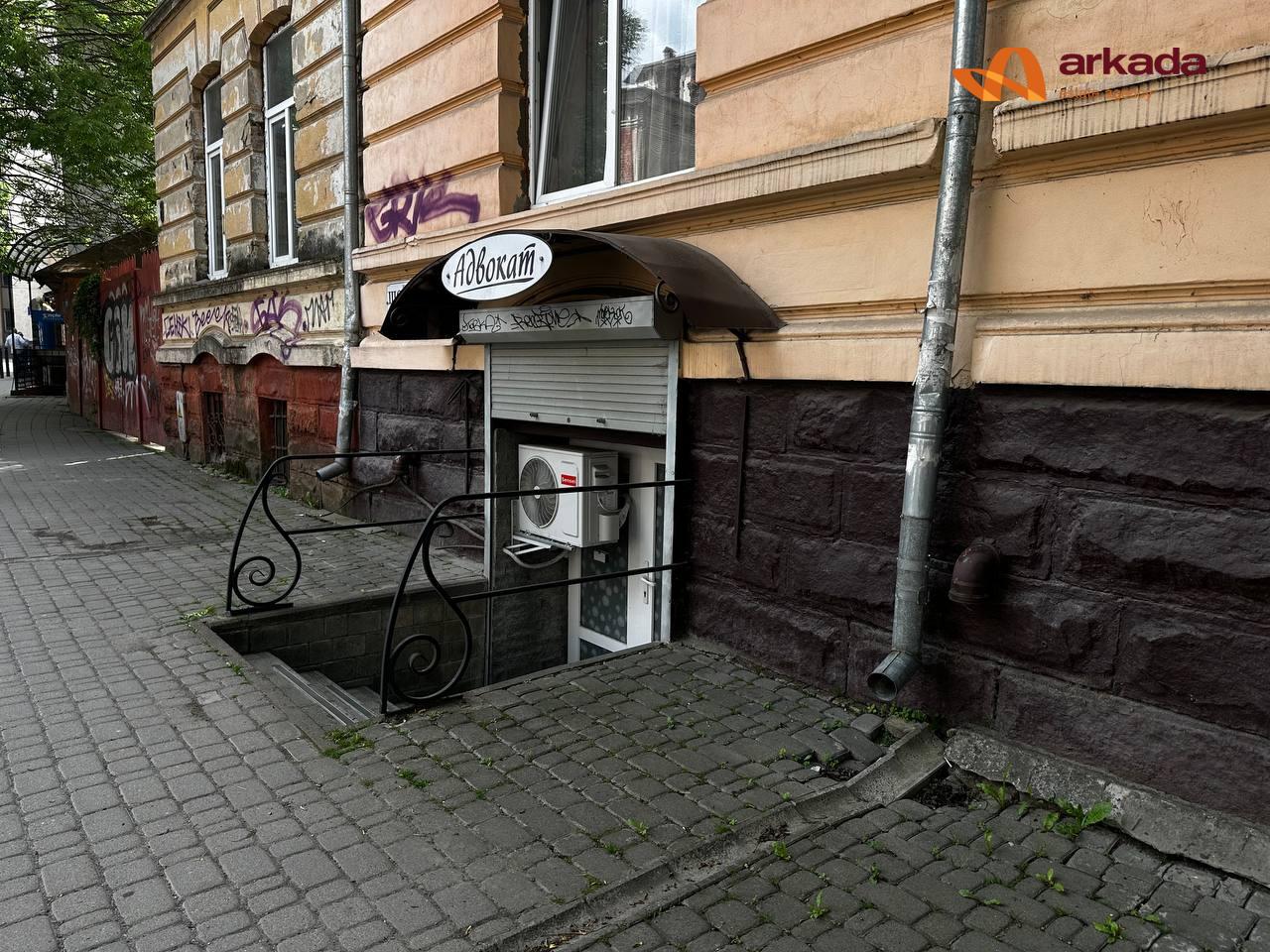 Продам комерційне приміщення в Центрі міста,для ведення свого бізнесу.