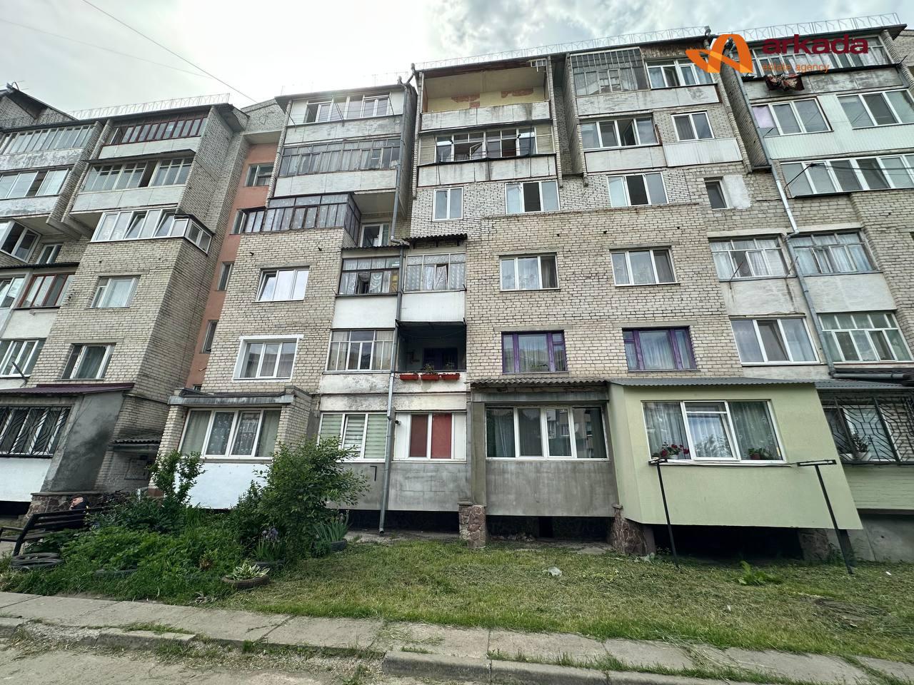 Вторинка 2к. вул. Довженка – Мазепи ТЦ Сільпо Комфі Бам