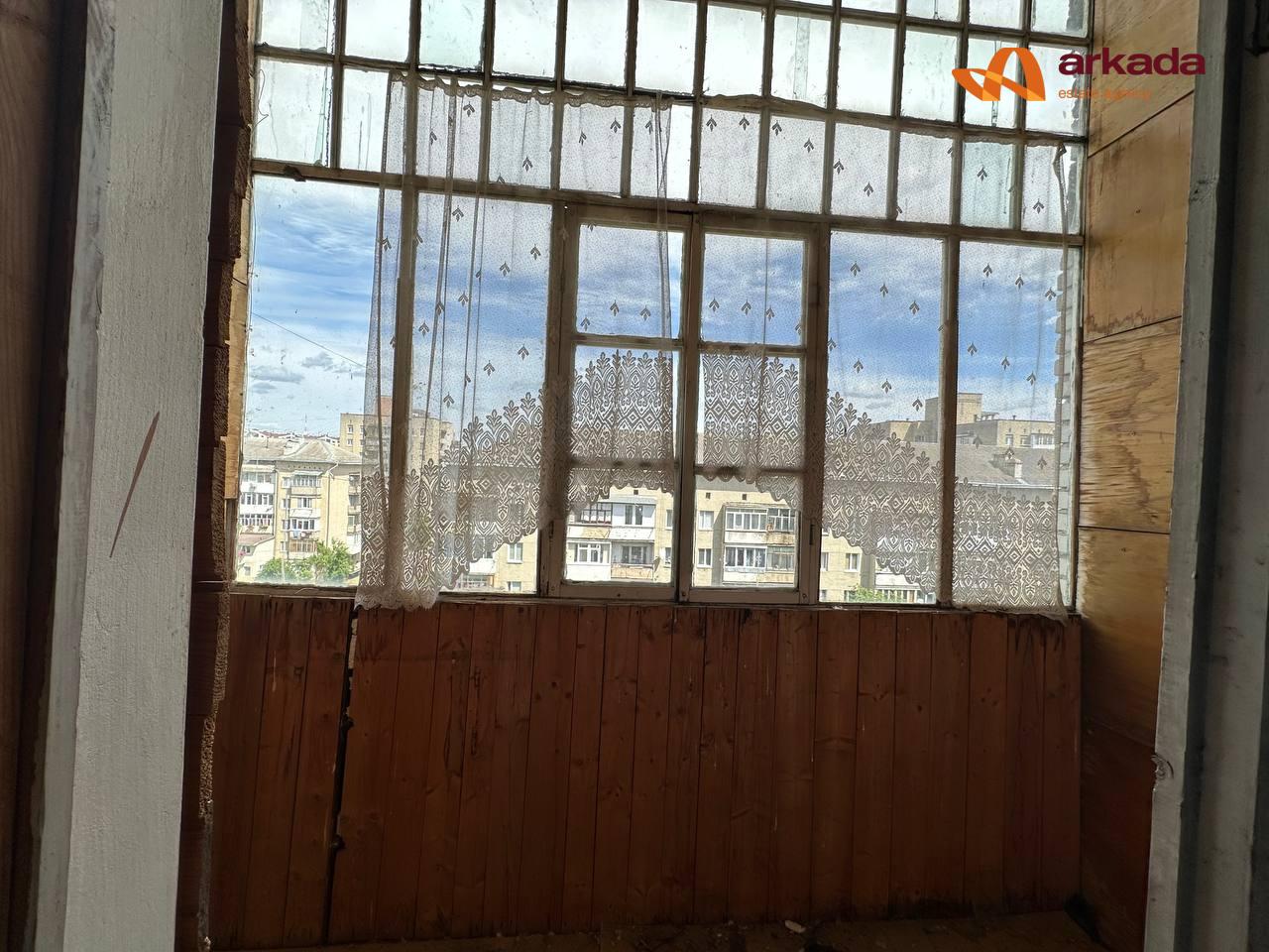 Вторинка 2к. вул. Довженка – Мазепи ТЦ Сільпо Комфі Бам